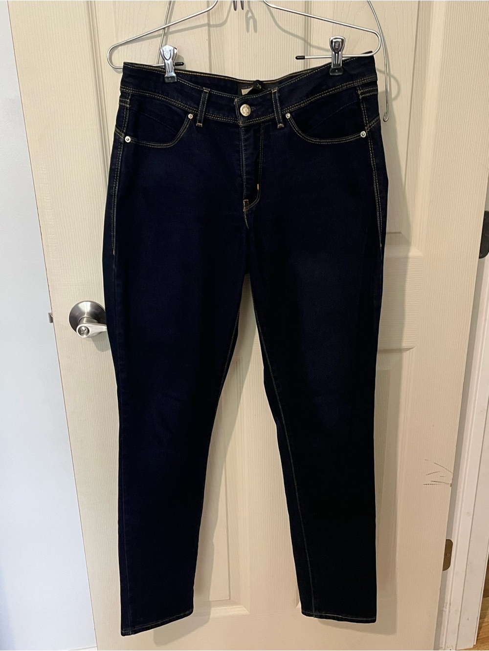 Classic Women's Dark Blue Skinny Jeans